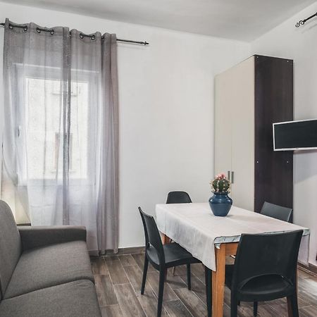 Bulldog Station Apartments With Private Wc, Ac, Tv Mestre Exterior foto