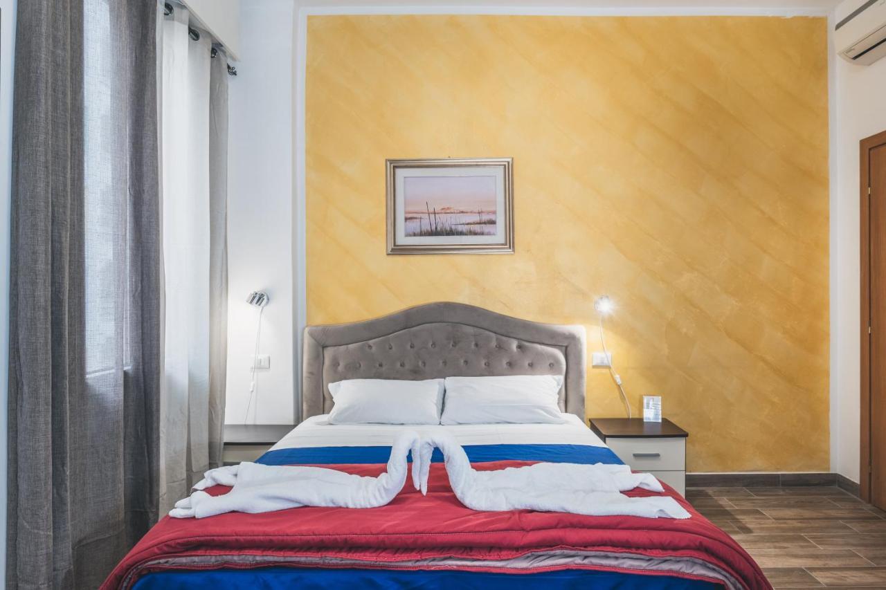 Bulldog Station Apartments With Private Wc, Ac, Tv Mestre Exterior foto