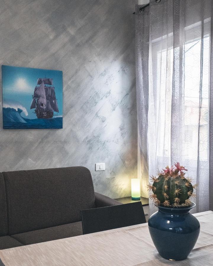 Bulldog Station Apartments With Private Wc, Ac, Tv Mestre Exterior foto