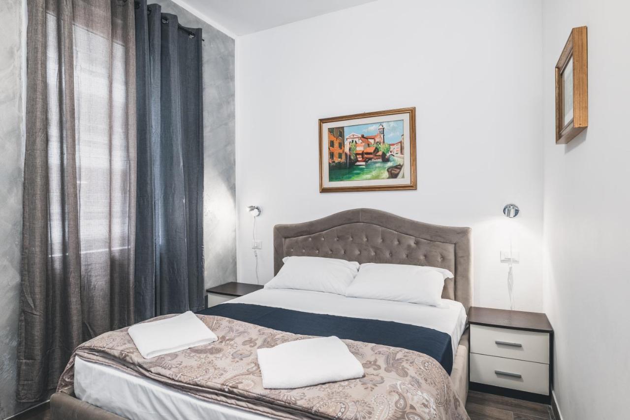 Bulldog Station Apartments With Private Wc, Ac, Tv Mestre Exterior foto